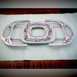 Lenox Spyro Trivet Metal Serveware Expandable SKU #6213664 Abstract Art Design‎